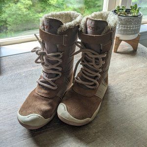 Plae Size 11 Winter Boots